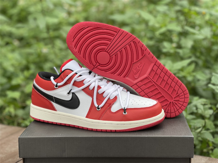 Air Jordan 1 Low Chicago red