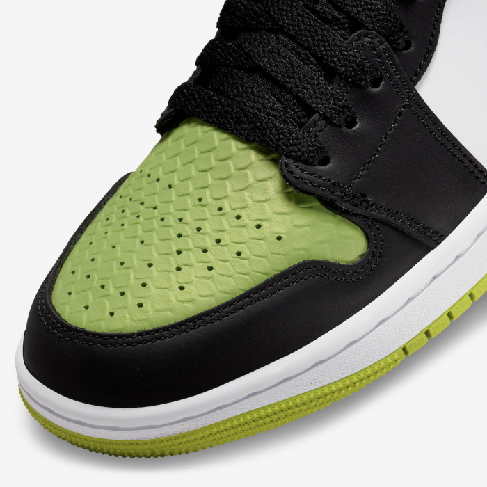 Air Jordan 1 Low SE 'Vivid Green Snakeskin'