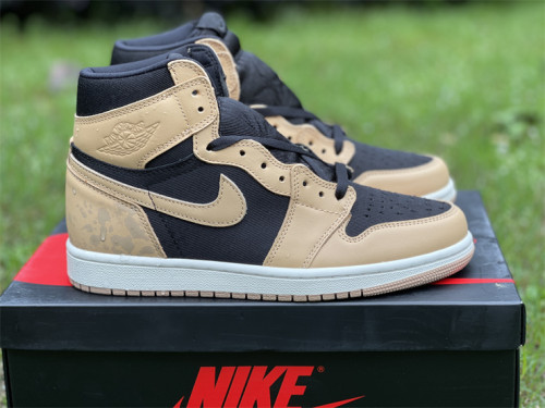 Air Jordan 1 Retro High OG “Heirloom”