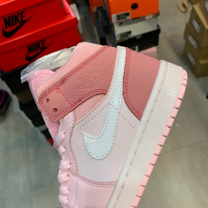Air Jordan 1 Mid “Digital Pink