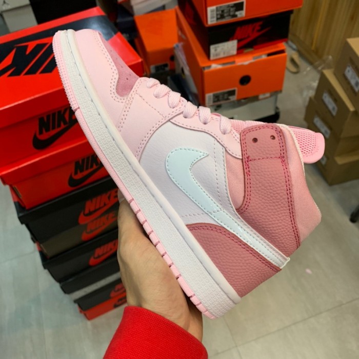 Air Jordan 1 Mid “Digital Pink