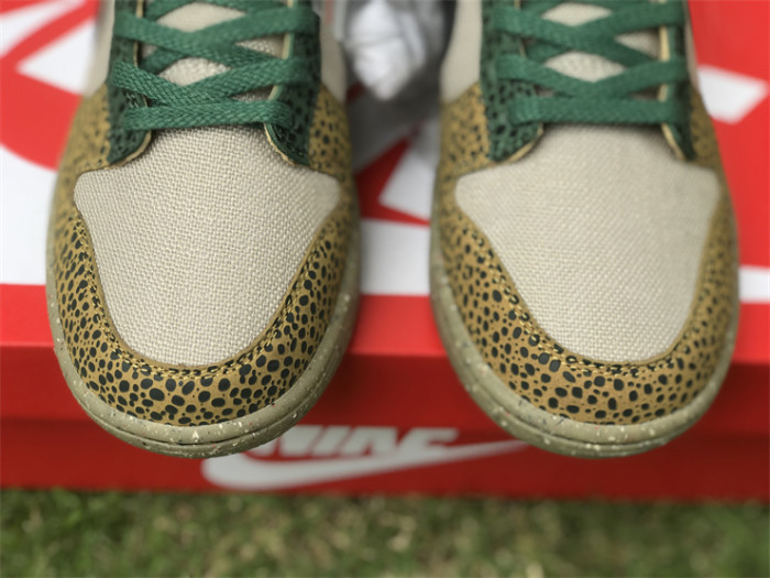 WOMEN 	 Nike Dunk Low “Safari”