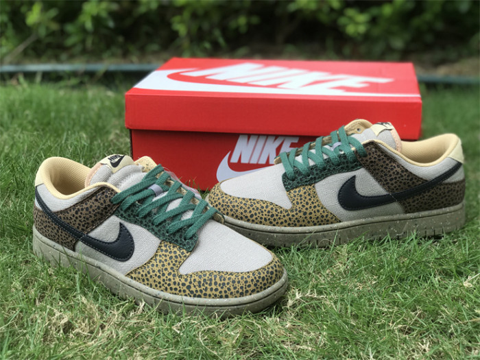 WOMEN 	 Nike Dunk Low “Safari”