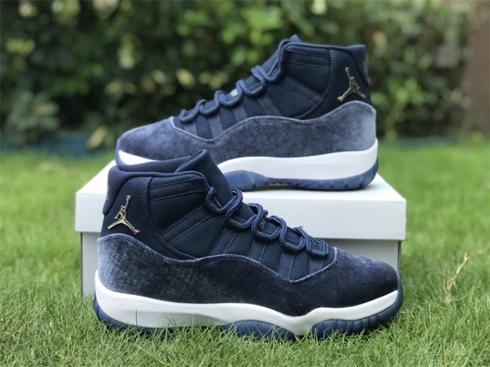 Air Jordan 11 Velvet WOMEN “Midnight Navy”