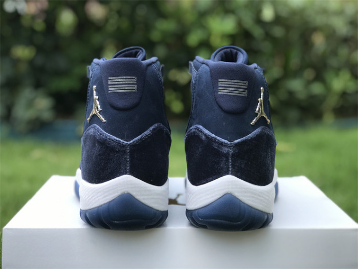 Air Jordan 11 Velvet WOMEN “Midnight Navy”