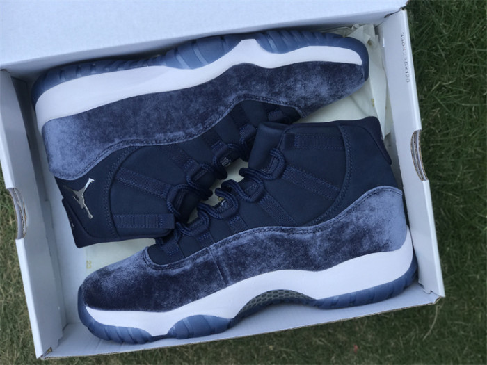 Air Jordan 11 Velvet WOMEN “Midnight Navy”