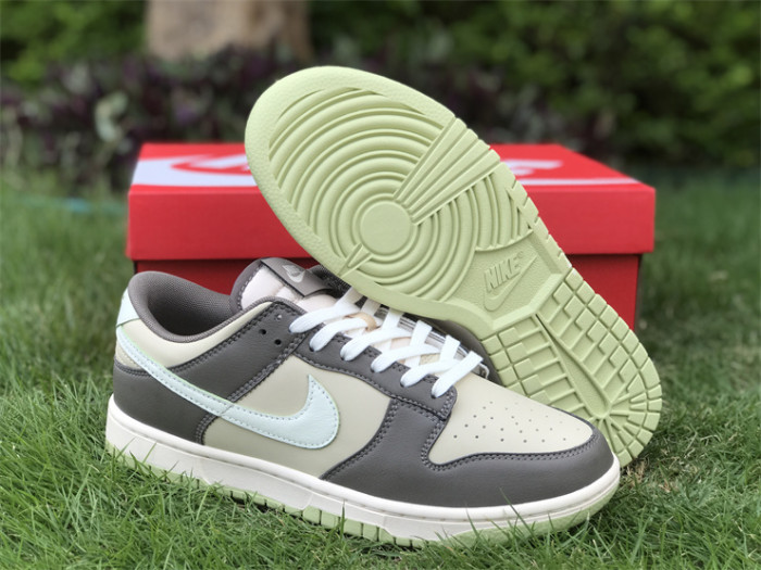 WOMEN Nike Dunk Low