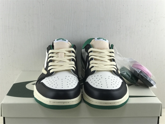 Travis Scott x Air Jordan 1 White Green GS