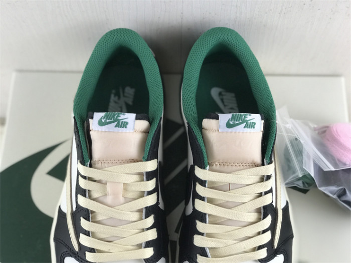 Travis Scott x Air Jordan 1 White Green GS