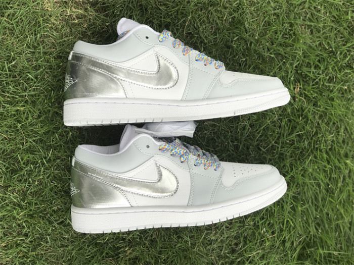 Air Jordan 1 Low SE White Light Grey GS