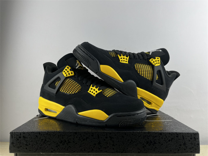 Air Jordan 4 “Thunder 2023