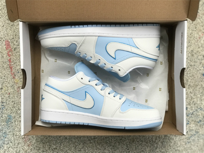 Air Jordan 1 Low SE 'Reverse Ice Blue'