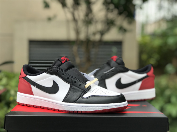 Air Jordan 1 Retro Low OG 'Black Toe' 2023