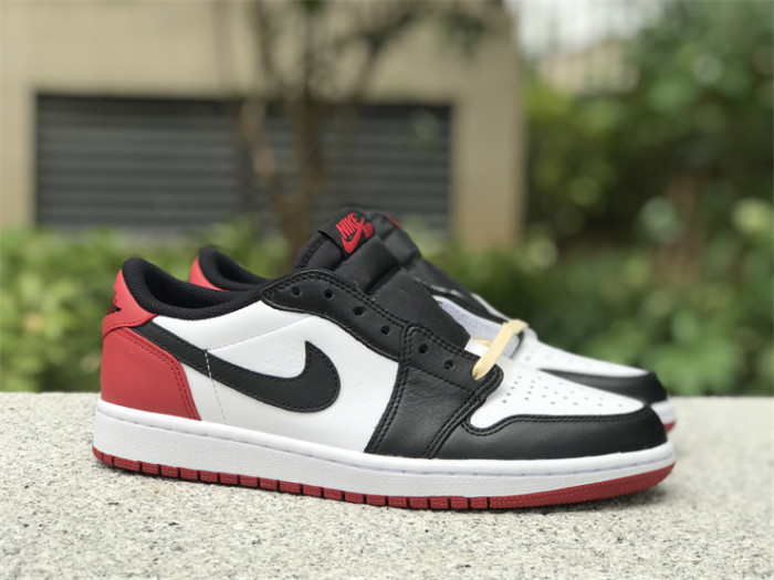 Air Jordan 1 Retro Low OG 'Black Toe' 2023