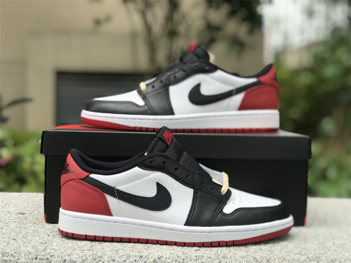 Air Jordan 1 Retro Low OG 'Black Toe' 2023