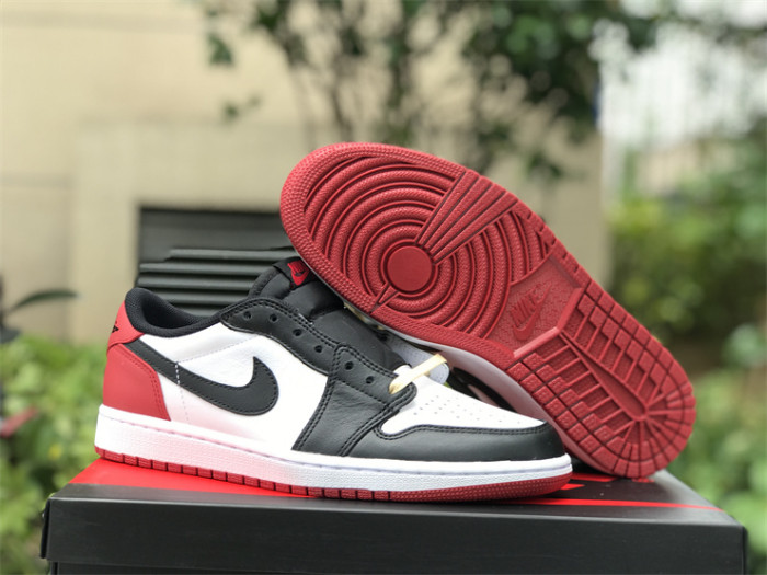 Air Jordan 1 Retro Low OG 'Black Toe' 2023