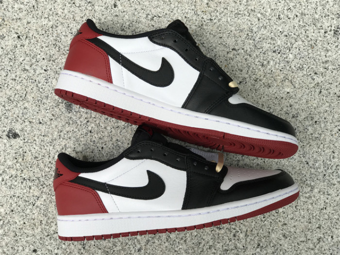 Air Jordan 1 Retro Low OG 'Black Toe' 2023