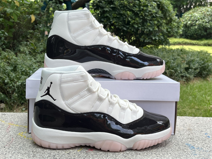 Air Jordan 11 Retro 'Neapolitan'