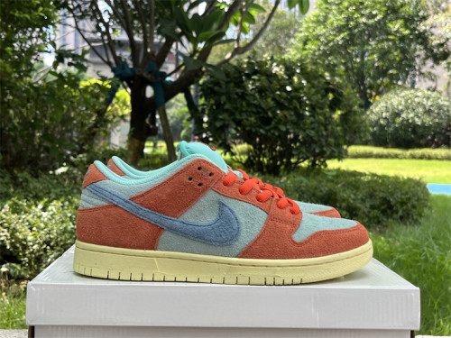 Nike SB Dunk Low Orange Emerald Rise