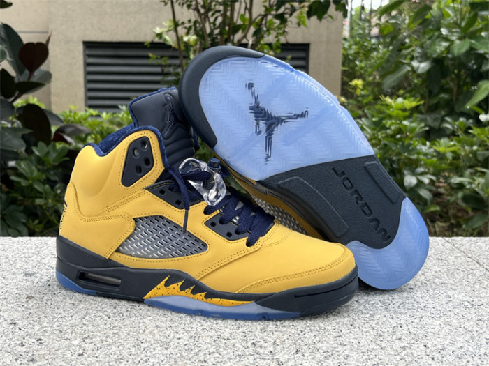 Jordan 5 Retro Michigan