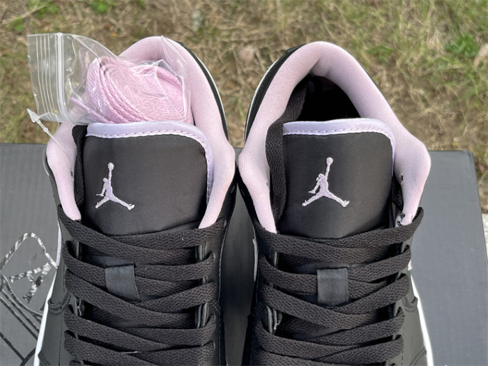 Air Jordan 1 Low SE Black Iced Lilac