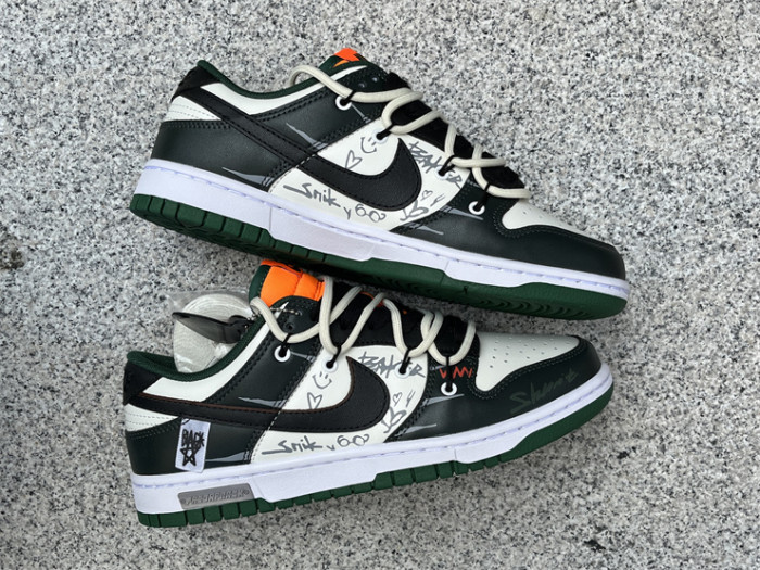 Nike SB Dunk Low