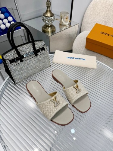 LV women Sandals 1：1 Quality-801