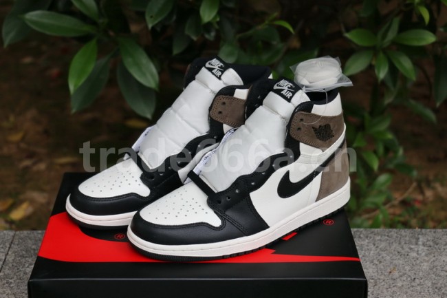 Authentic Air Jordan 1 High OG “Dark Mocha”