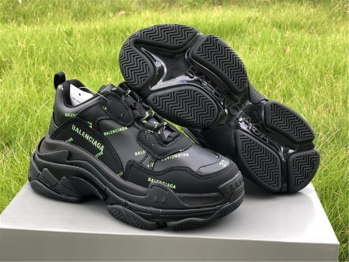 B 17FW Tripe-S High End Sneaker-156