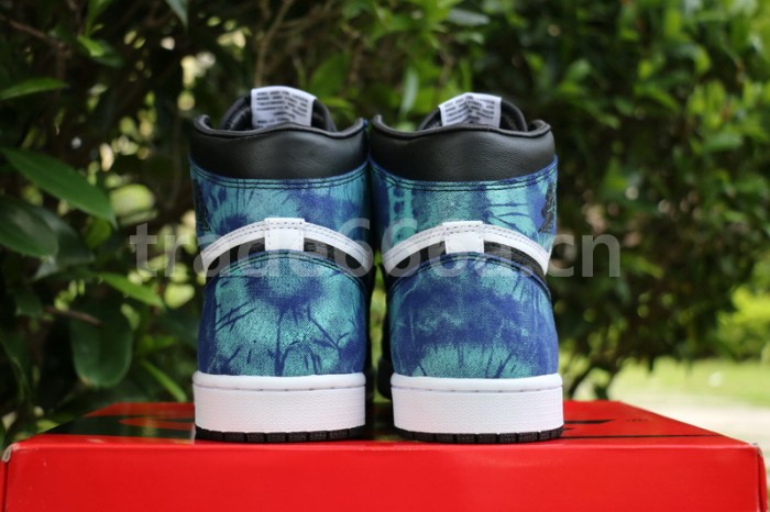 Authentic Air Jordan 1 Retro High OG “Tie Dye”