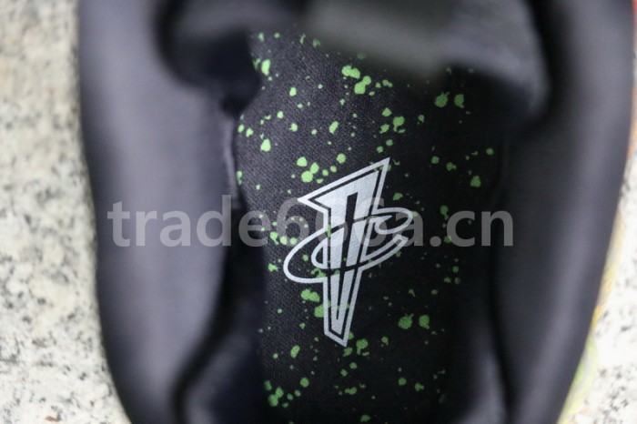 Authentic Nike Air Foamposite One “Green Strike”