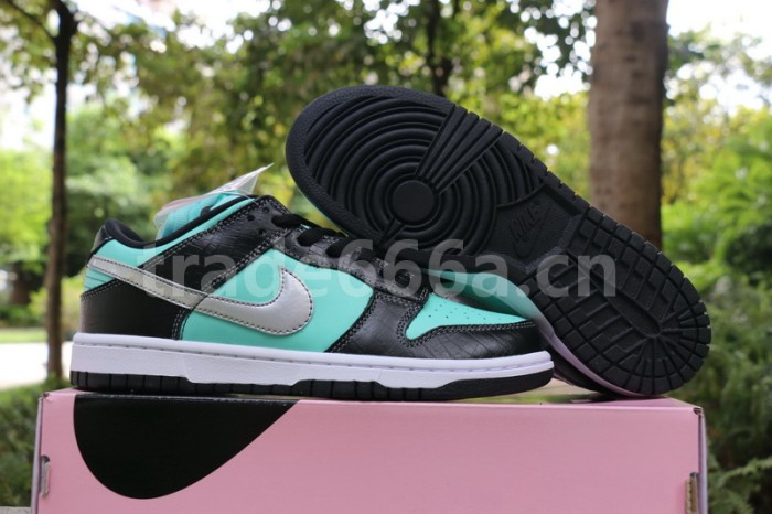 Authentic Nike SB Dunk Low Diamond Tiffany