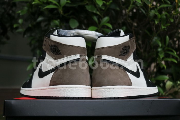 Authentic Air Jordan 1 High OG “Dark Mocha”
