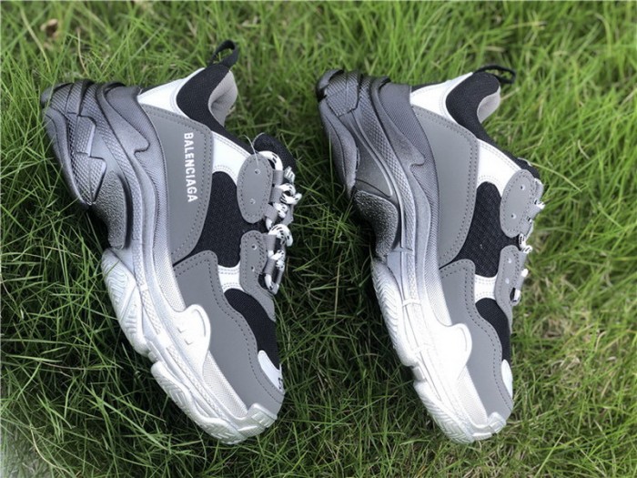 B 17FW Tripe-S High End Sneaker-142