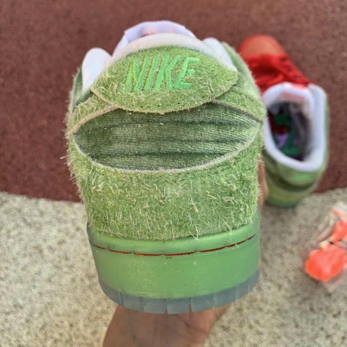 Authentic Nike SB Dunk High “Strawberry Cough”