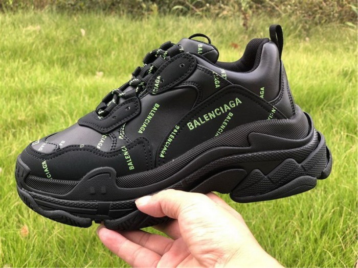 B 17FW Tripe-S High End Sneaker-156