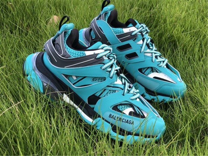 B 17FW Tripe-S High End Sneaker-146