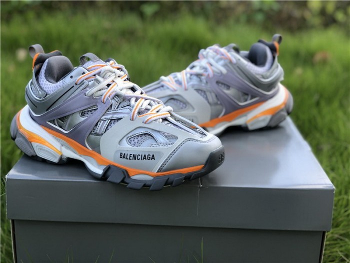 B 17FW Tripe-S High End Sneaker-147