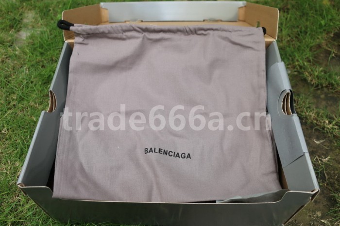 Super Max B Sandals-001