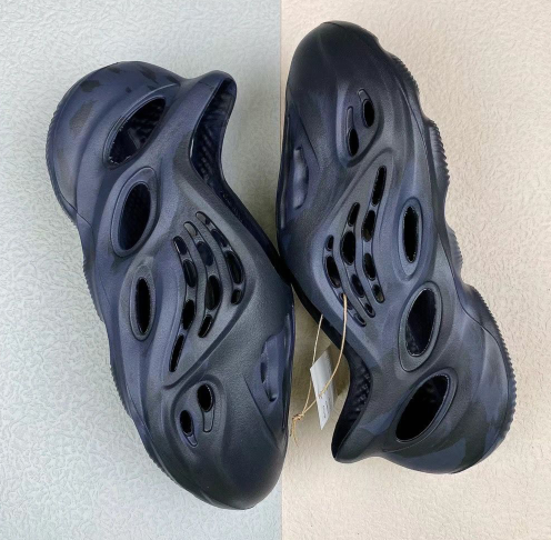 Authentic Yeezy Foam Runner Mineral Blue