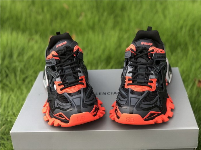 B 17FW Tripe-S High End Sneaker-149