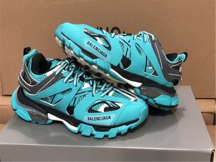 B 17FW Tripe-S High End Sneaker-146