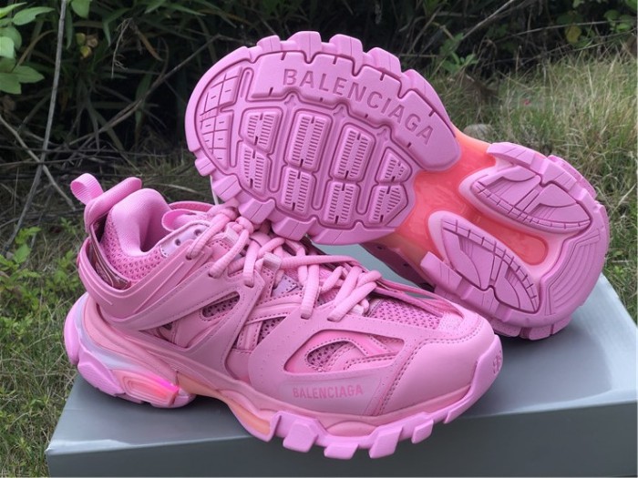 B 17FW Tripe-S High End Sneaker-122