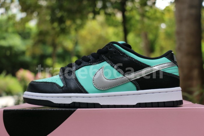 Authentic Nike SB Dunk Low Diamond Tiffany