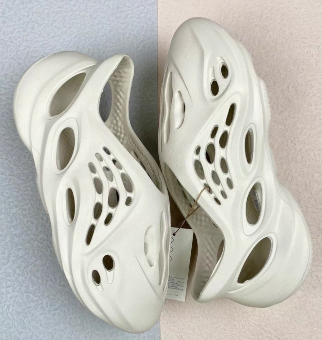 Authentic Yeezy Foam Runner Sand