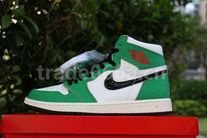 Authentic Air Jordan 1 High OG WMNS “Lucky Green”