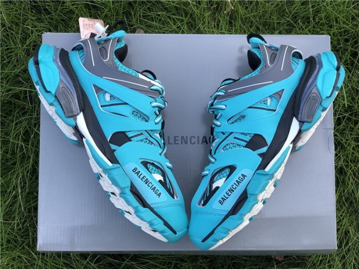 B 17FW Tripe-S High End Sneaker-146