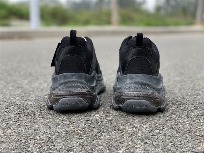 B 17FW Tripe-S High End Sneaker-055