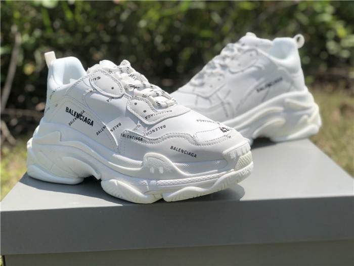 B 17FW Tripe-S High End Sneaker-124