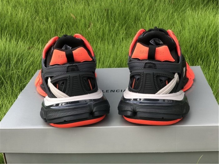 B 17FW Tripe-S High End Sneaker-149